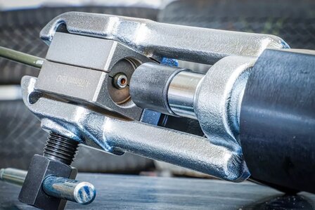 Presse a collets hydraulique