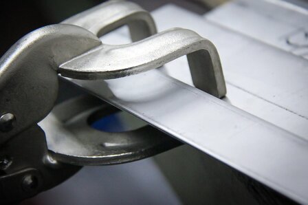 Jeu de pinces etau (carrosserie) 16 pieces