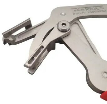 Pince de demontage pour clips de porte