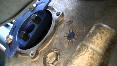 Outil de blocage de pompe a eau pour moteurs Opel Ecotec