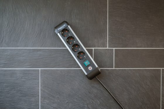avec interrupteur 4 prises 1,8m H05VV-F 3G1,5