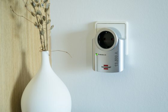 Adaptateur de protection contre surtension 13.500A