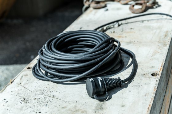 Cordon prolongateur IP44 pour chantiers 25m H07RN-F 3G1,5 noir