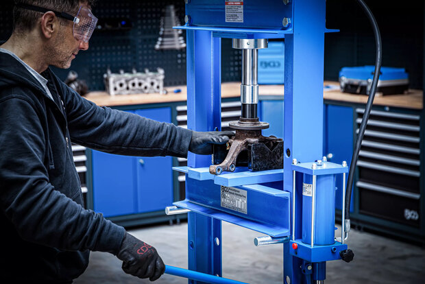 Presse d'atelier 20 t