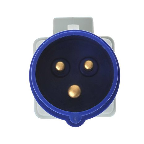 Adaptateur de prise CEE vers prise britannique
