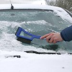 Brosse a neige 14, 5 pouces avec grattoir